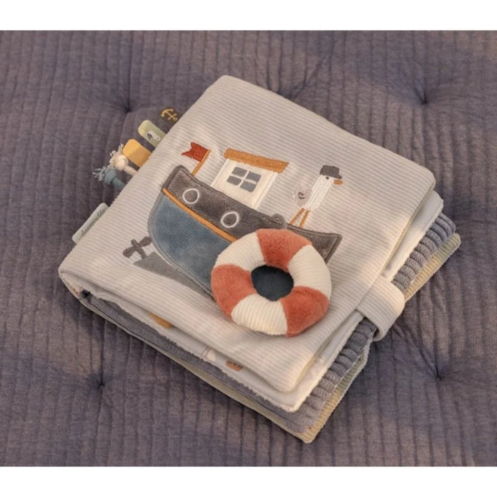 Little Dutch Activity Book - Sailors Bay 4 Little Dutch Activity Book - Sailors Bay - Image 2