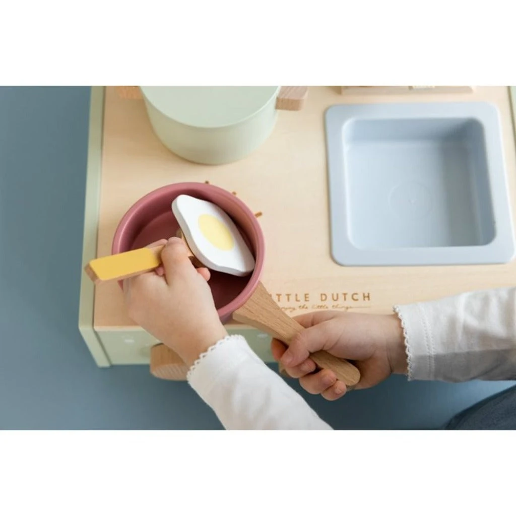 Little Dutch Wooden Mini Kitchen 5 Little Dutch Wooden Mini Kitchen - Image 3