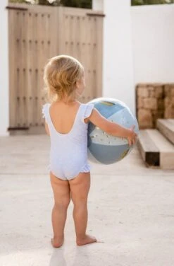 Little Dutch LD Ruffle Swimsuit 74/80 -Little Dutch Shop 0018389 little dutch bathsuit ruffles daisies blue 86 92 daisies 5 8d443a3a 25cb 4509 b356 a67e55e57bc8