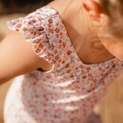 Little Dutch LD Ruffle Swimsuit 98/104 -Little Dutch Shop 0018522 little dutch bathsuit ruffles summer flowers 62 68 summer flowers 1 a6ca988e b4aa 4be4 a217 2384ead01846