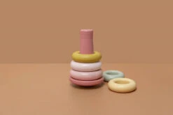 Little Dutch LD Stacking Rings 13 Little Dutch LD Stacking Rings -Little Dutch Shop 0018638 little dutch pink stacking rings plastic 1