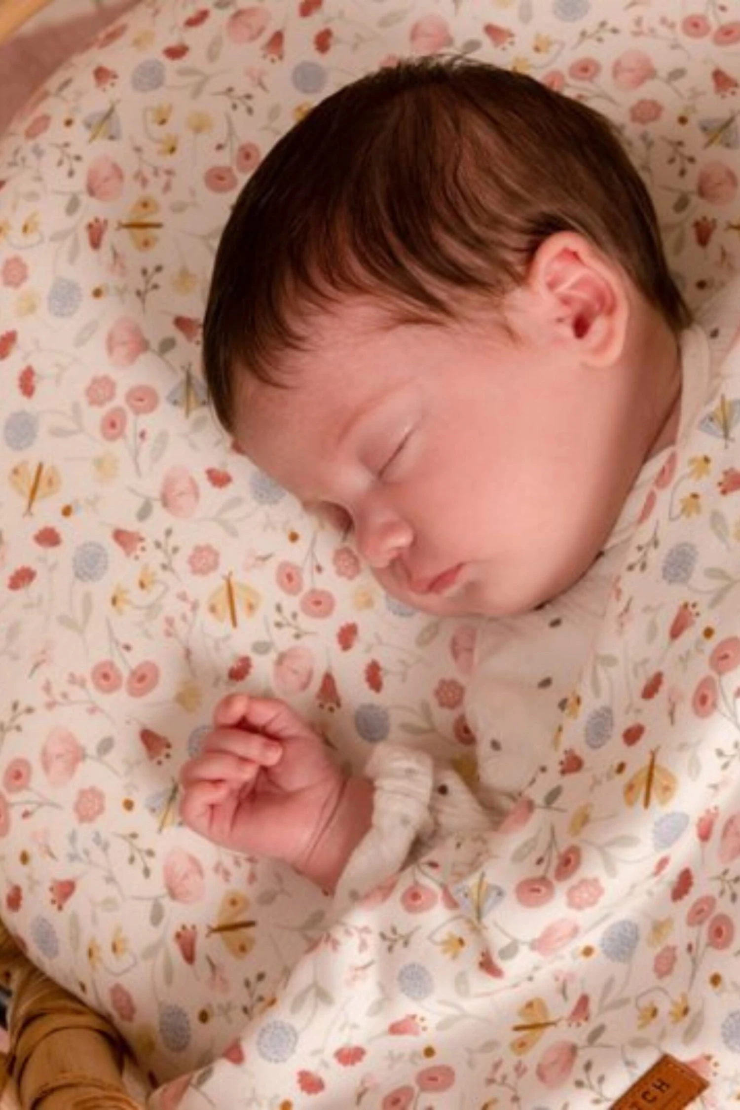 Little Dutch Flowers & Butterflies Fitted Bassinet Sheet 3 Little Dutch Flowers & Butterflies Fitted Bassinet Sheet