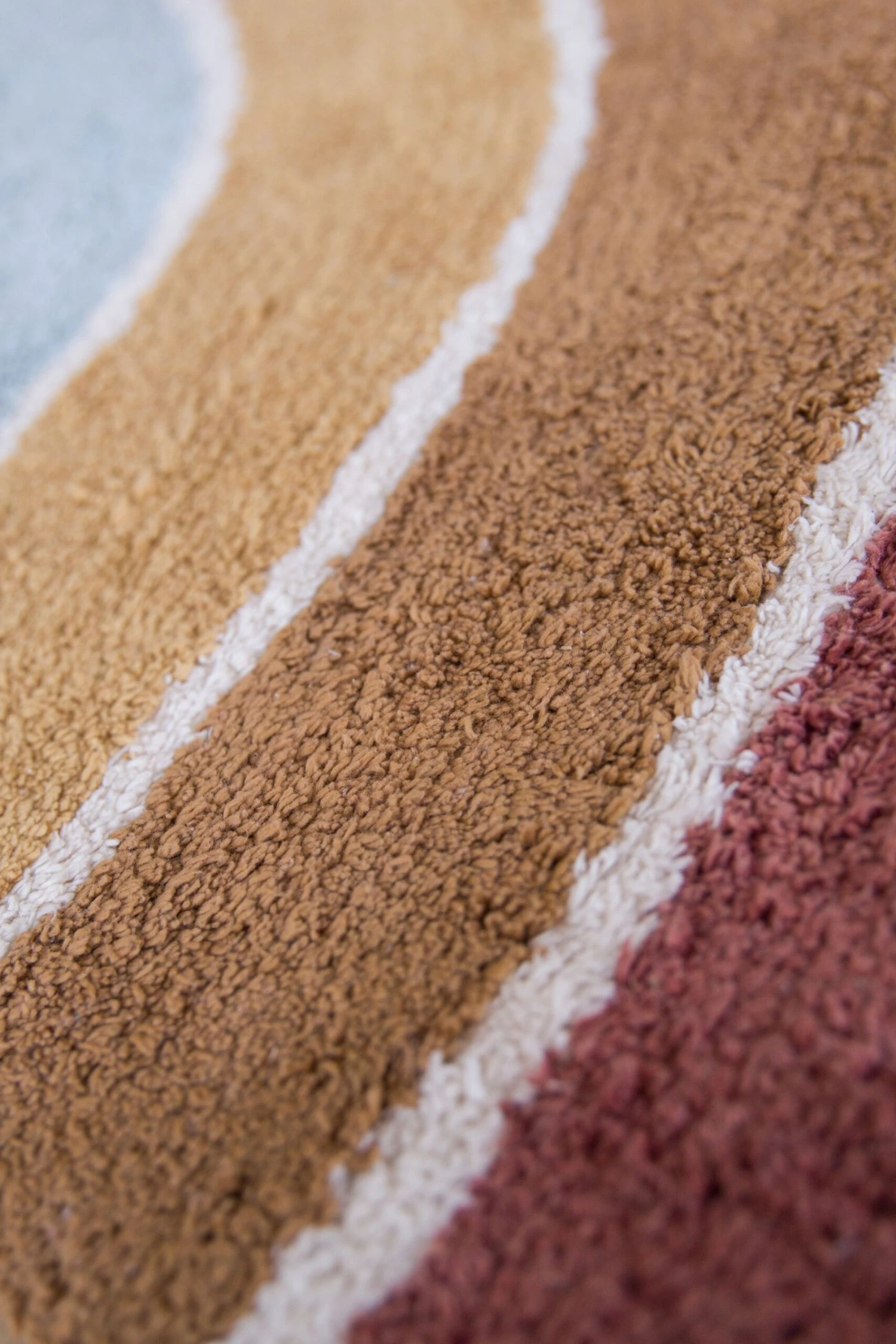 Little Dutch Rainbow Rug 5 Little Dutch Rainbow Rug - Image 3