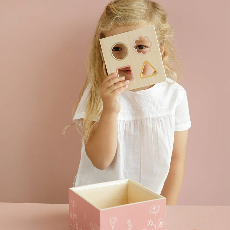 Little Dutch LD Wooden Shape Sorter 5 Little Dutch LD Wooden Shape Sorter - Image 3