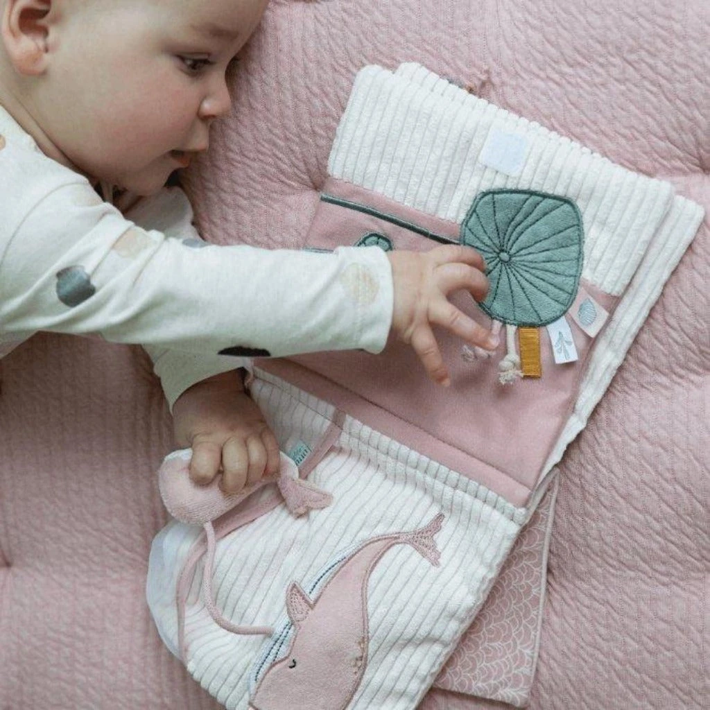 Little Dutch Activity Book - Ocean Pink 6 Little Dutch Activity Book - Ocean Pink - Image 4